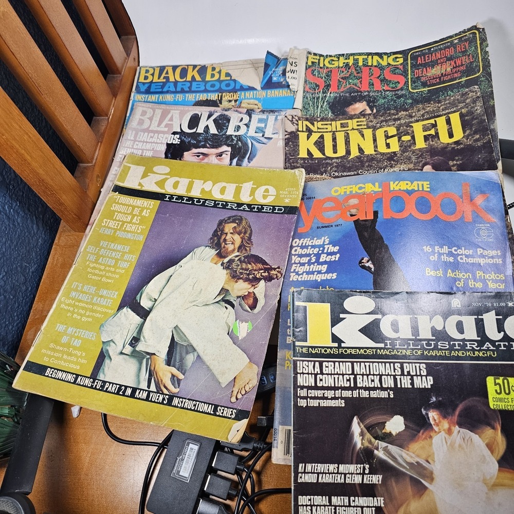 VINTAGE KARATE ILLUSTRATED MAGAZINE 1974-1977 Lot Black Belt‎ Fighting Stars